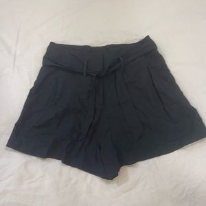 NWT. secret mission linen shorts.